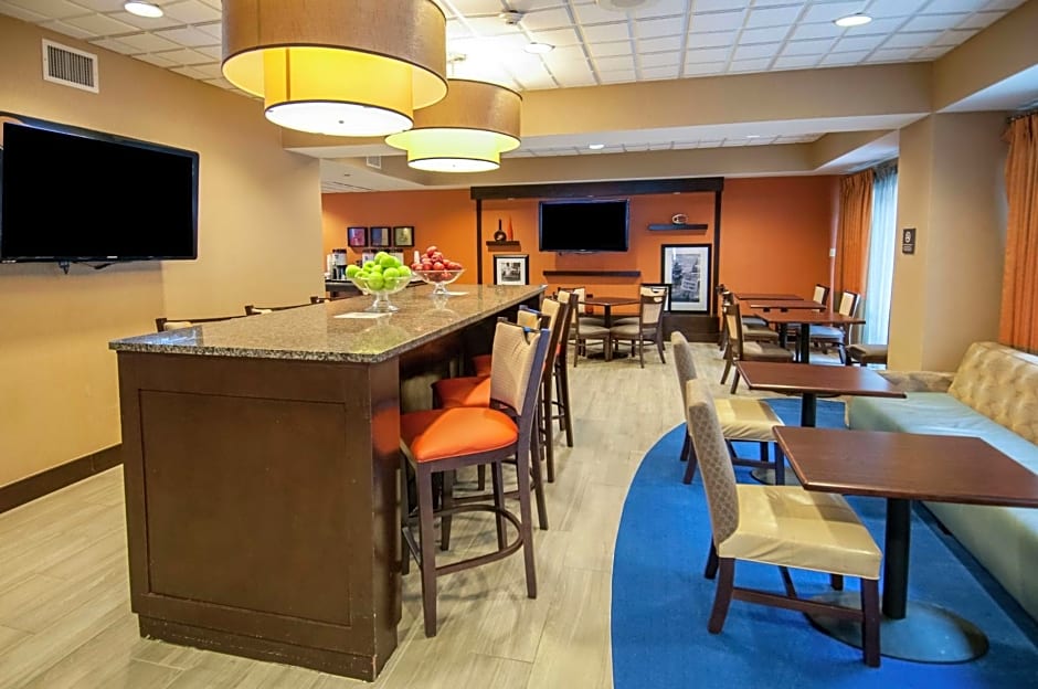 Hampton Inn By Hilton Metairie