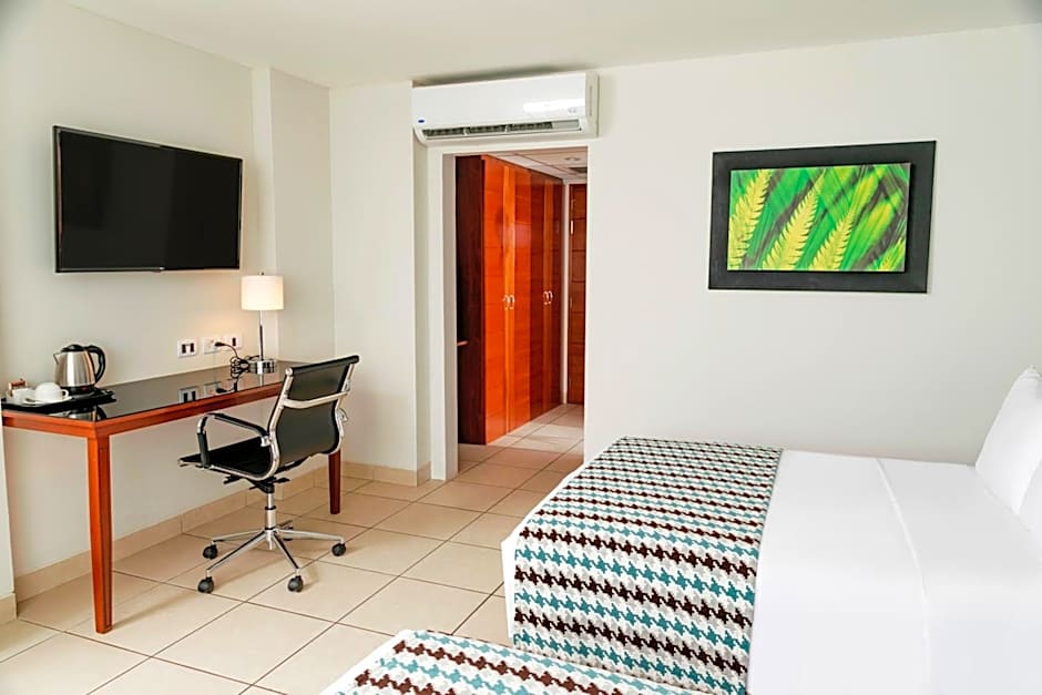 Wyndham Costa del Sol Pucallpa