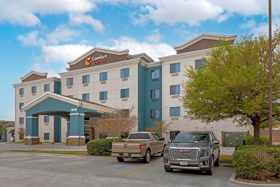 Comfort Suites