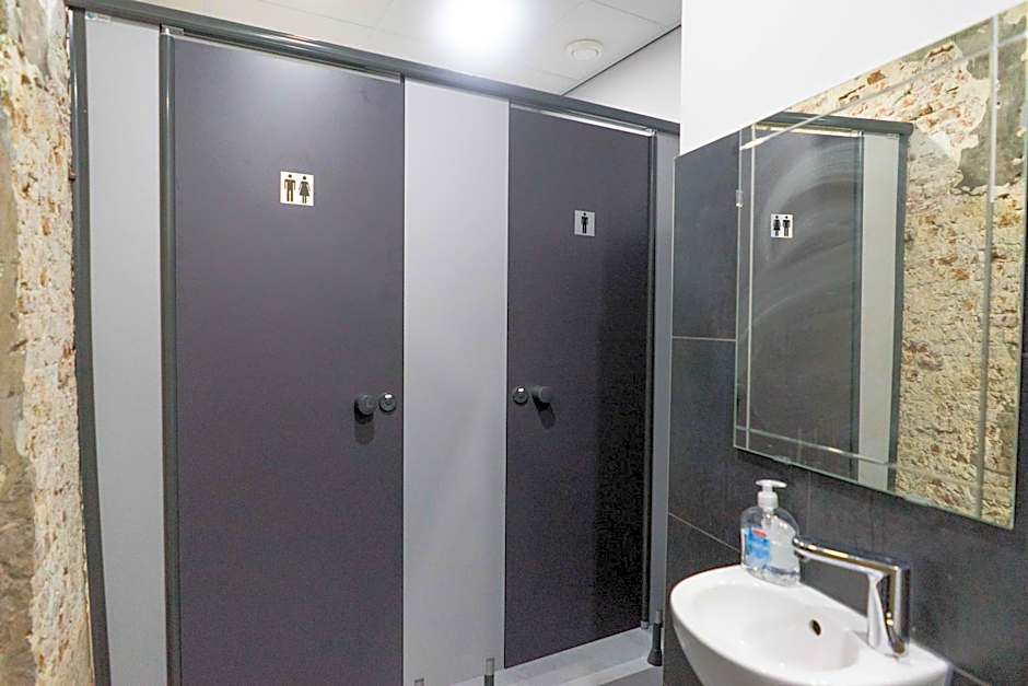 Hostel The Golden Stork