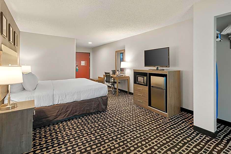 Quality Suites Stratford