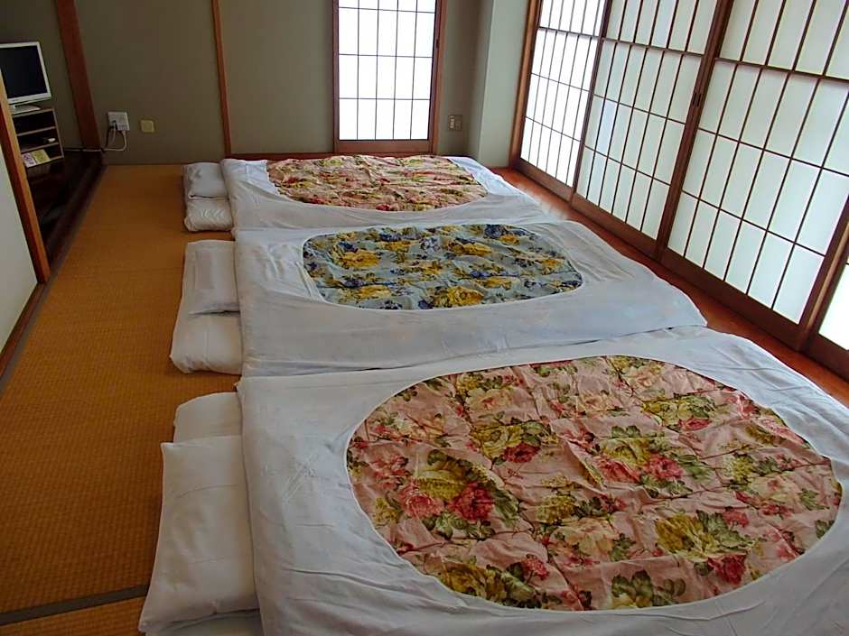 Forest Villa YUMESUZU the Closest Accommodation to the Metasequoia Tree-lined Avenue