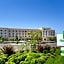 Holiday Inn Hotel & Suites Bakersfield