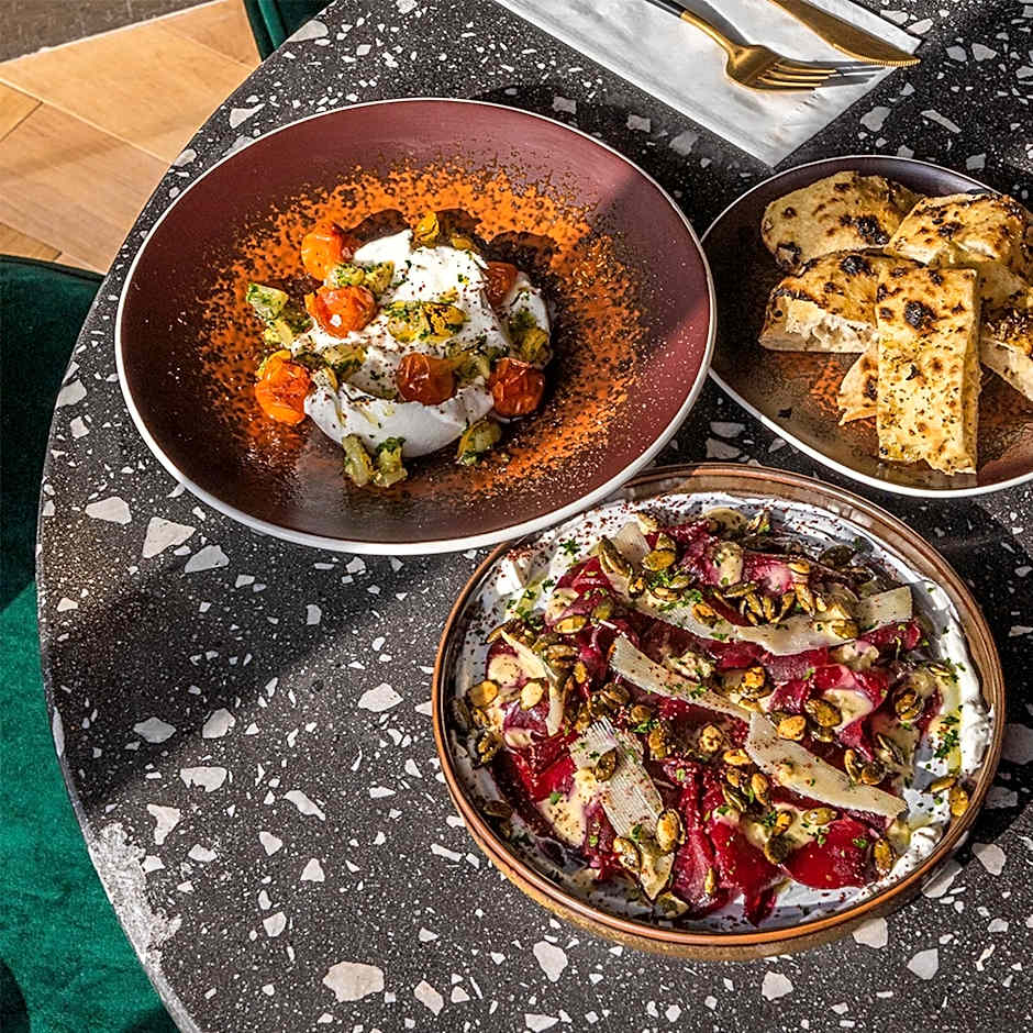 The House Hotel Al Khiran