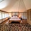 Spacious rustic Balinese villa with large pool