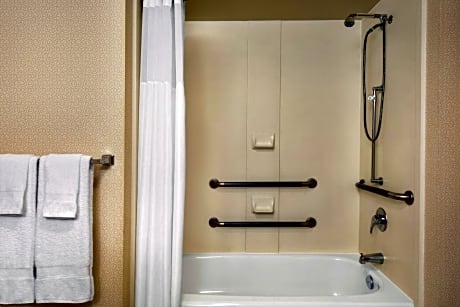 Queen Room with Two Queen Beds - Disability Access/Non-Smoking