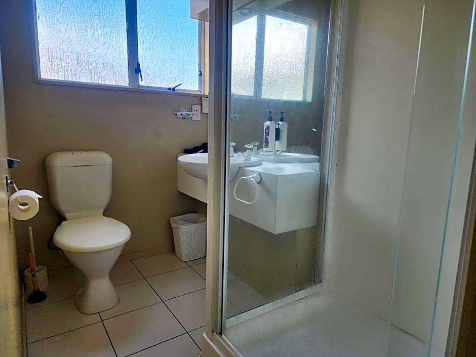 U Studios Paraparaumu Beach (formerly Copperfield Seaside Motel)