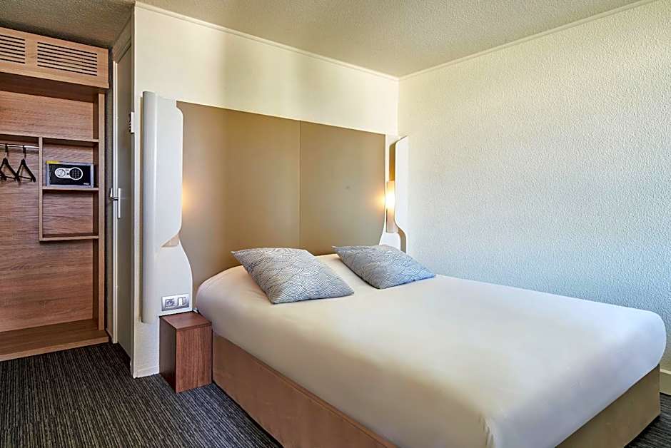 The Originals City Hotel La Verriere-Yvelines