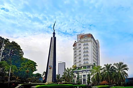 Amaroossa Royal Hotel Bogor