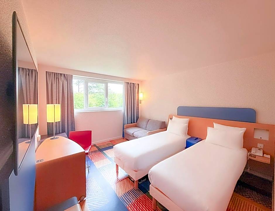 B&B HOTEL Cergy Port 4 étoiles