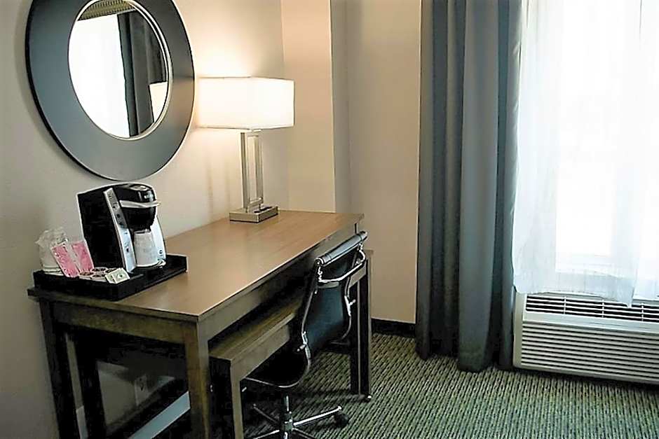 Holiday Inn Express Hotel and Suites Port Aransas/Beach Area By IHG