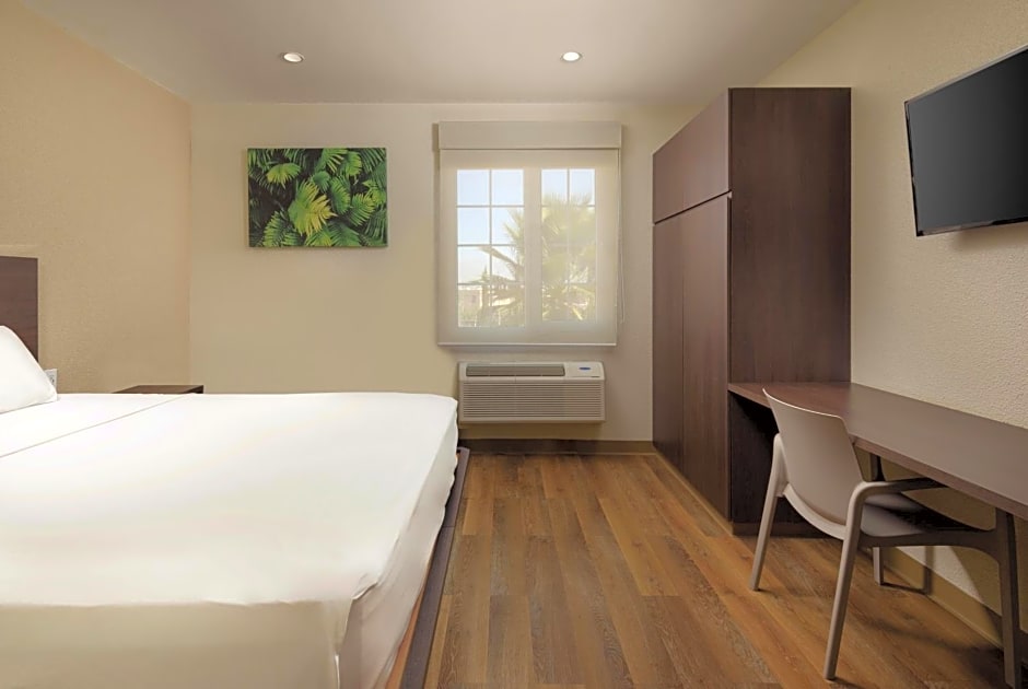 Extended Suites Tijuana Macroplaza