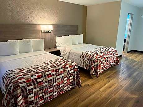 Suite with Two Double Beds Non-Smoking