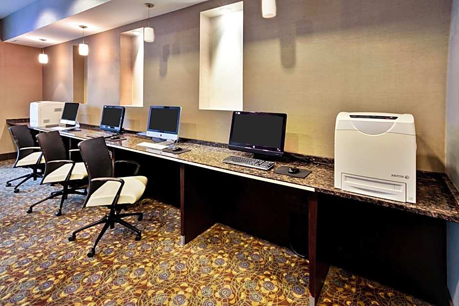 Holiday Inn Detroit Metro Airport By IHG