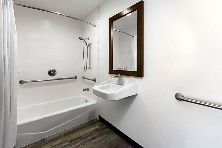 Days Inn by Wyndham Arroyo Grande/Pismo Beach