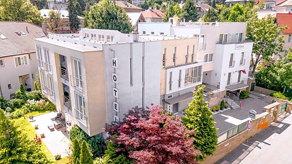 Hotel Antares
