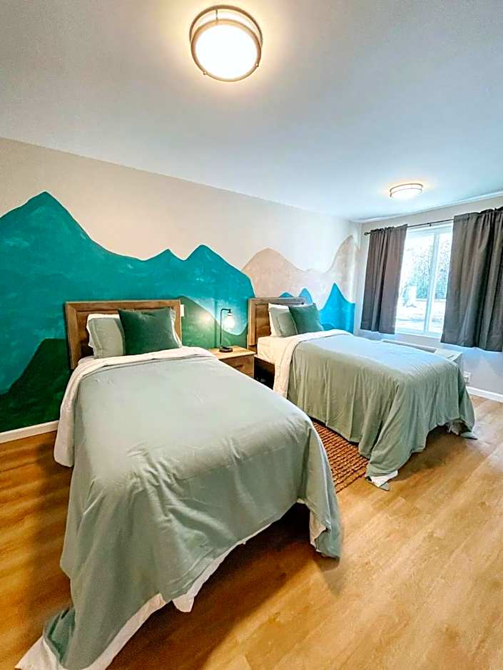 Mountain Family Twin Room