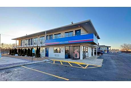 Motel 6-Janesville, WI
