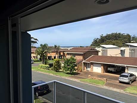 Two-Bedroom Apartment with Sea View 7