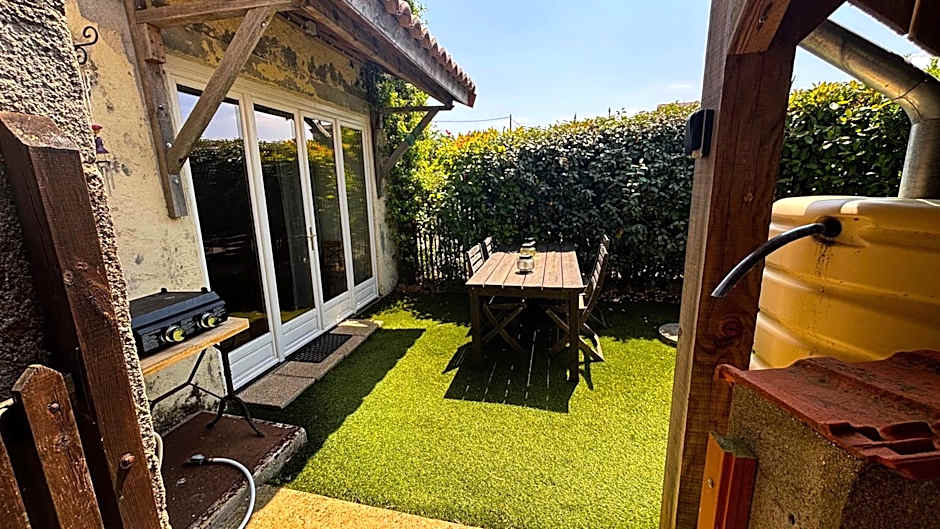 A L'Ombre Du Marronnier GITES