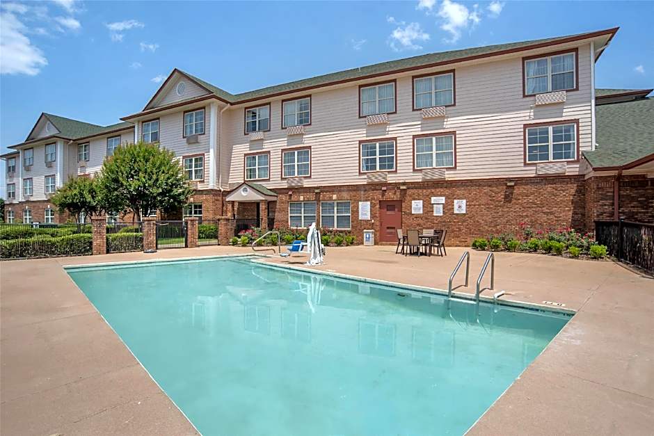 Best Western Plus Bessemer Hotel & Suites