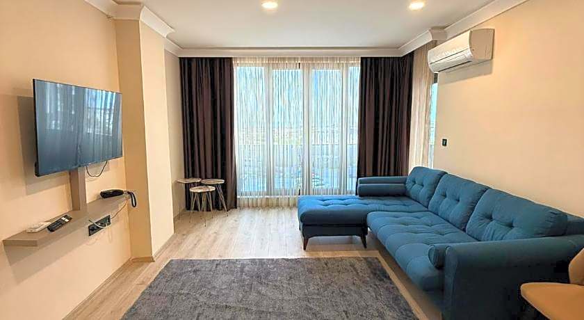 Rena Grand Residence & Suit