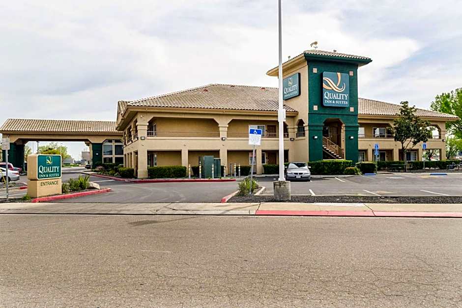 Quality Inn & Suites Lathrop