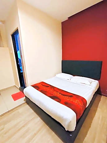 Deluxe King Room without Window