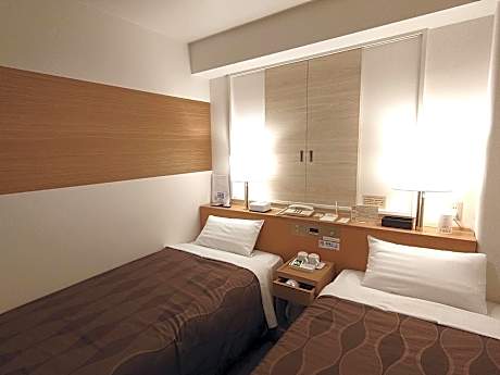 Economy Twin Room Smoking
