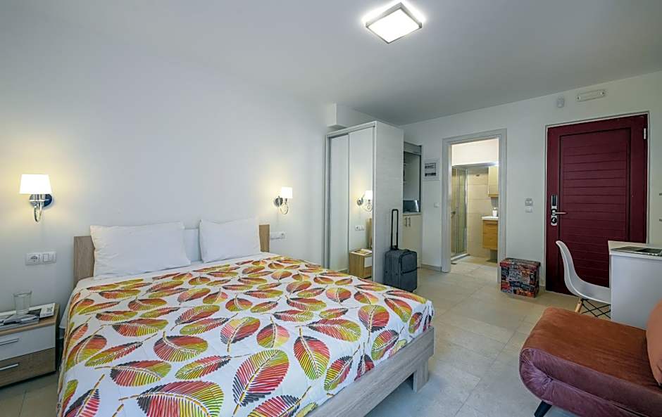 Elpiniki Luxury Rooms