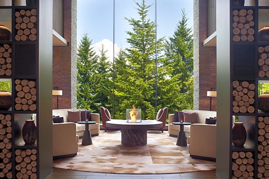 Higashiyama Niseko Village a Ritz-Carlton Reserve