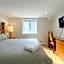 Cozy Rooms in Bright Walkout Suite - Newly Renovated in 2026