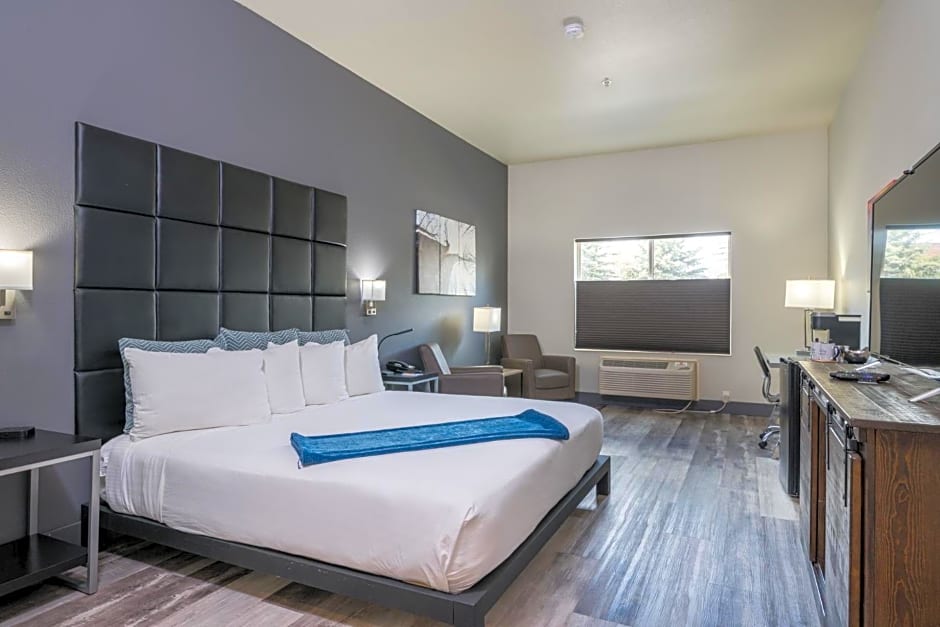 Wood River Inn & Suite