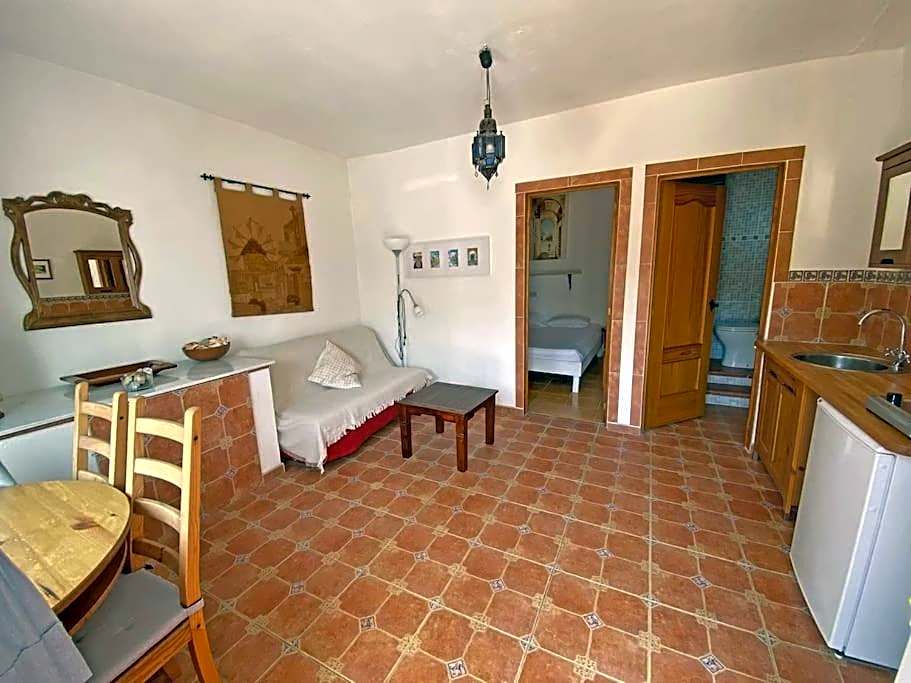 Chalet en Zahora con vistas al mar La Luna Blan