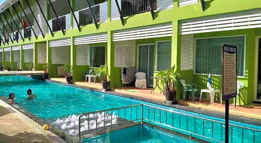 Khaolak C-nior Bungalows