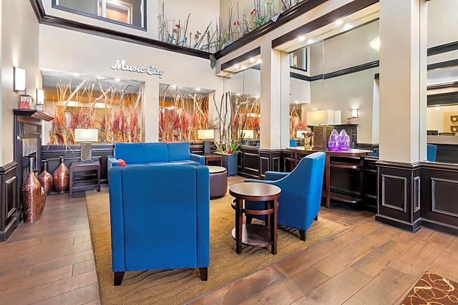 Comfort Suites At Rivergate Mall