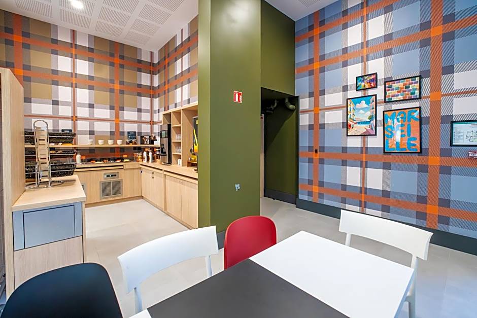 EasyHotel Marseille Euromed