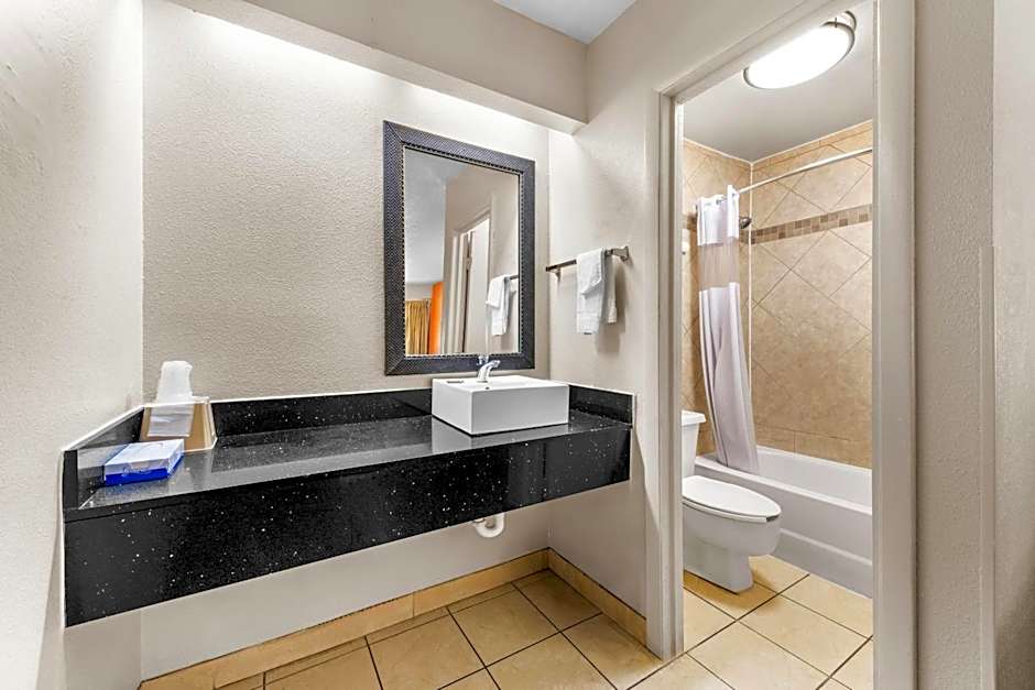 Econo Lodge Charlotte Airport