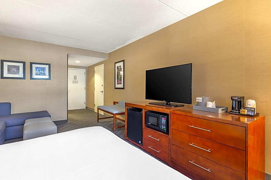 Comfort Inn & Suites Logan International Airport