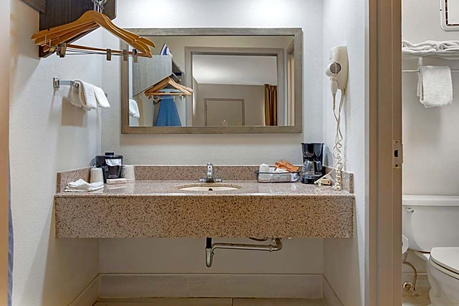 Red Roof Inn Bowling Green