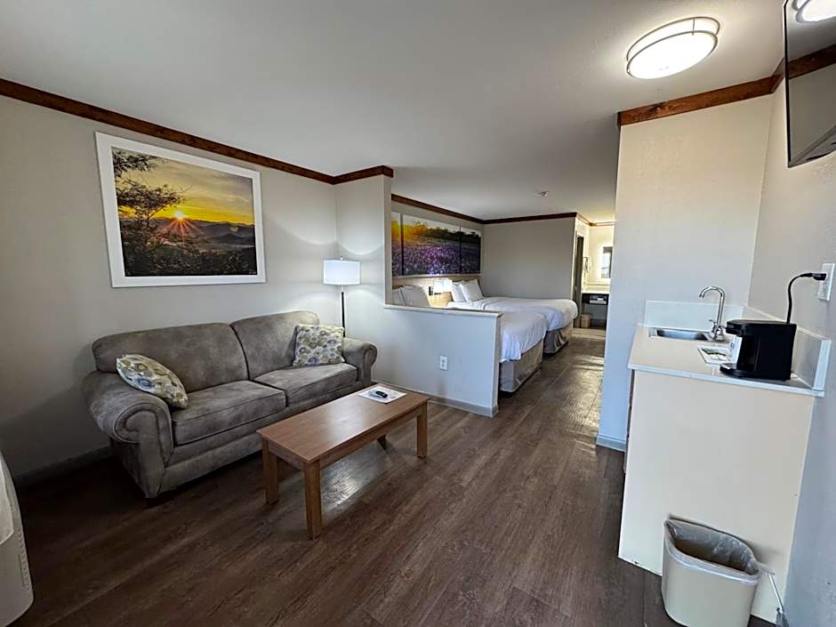 Days Inn by Wyndham Suites Fredericksburg