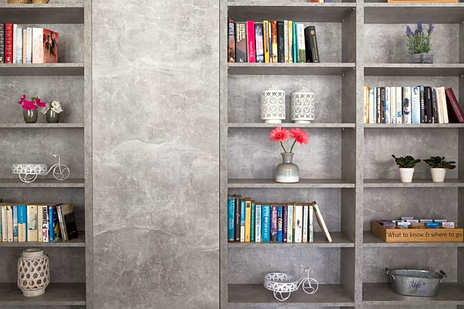 Sundance Apartments & Suites