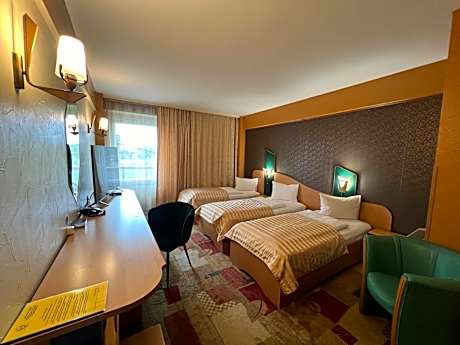 Comfort Triple Room with Shower