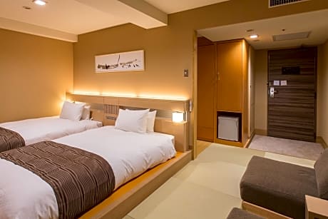 Japanese-Western Style Room with 2 Single Beds - Non-Smoking