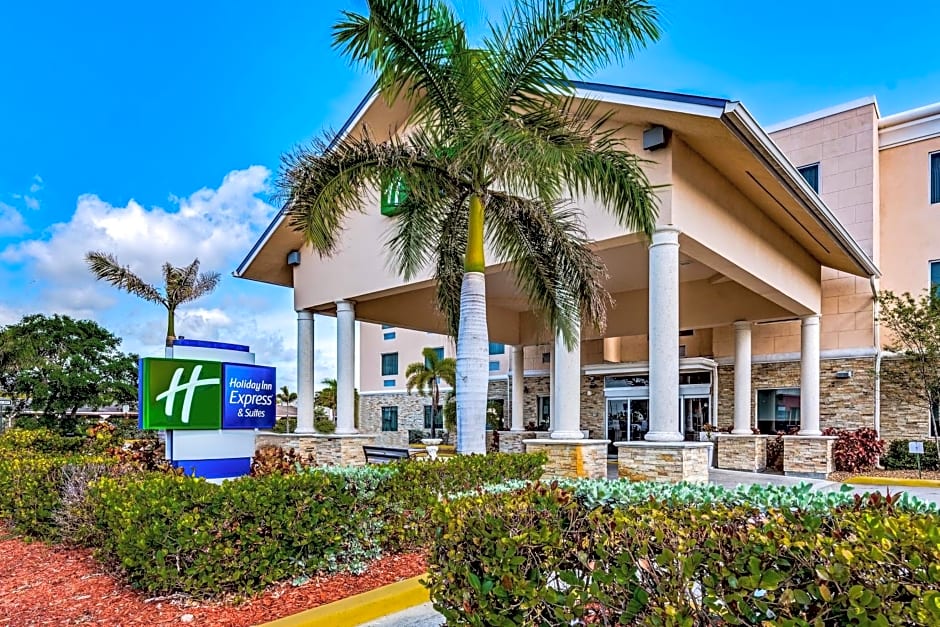 Holiday Inn Express & Suites Lantana By IHG