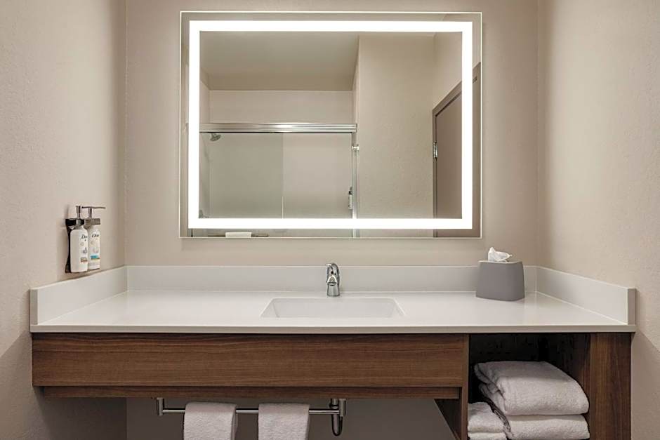 Holiday Inn Express Hotel and Suites Forrest City By IHG
