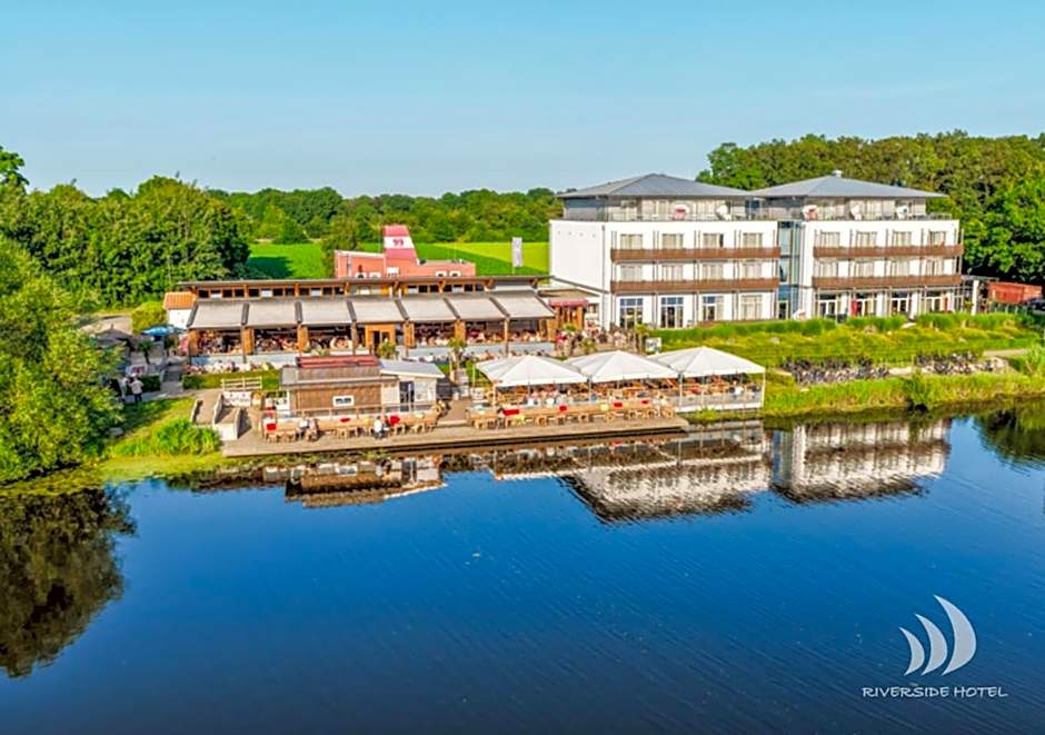 Riverside Hotel