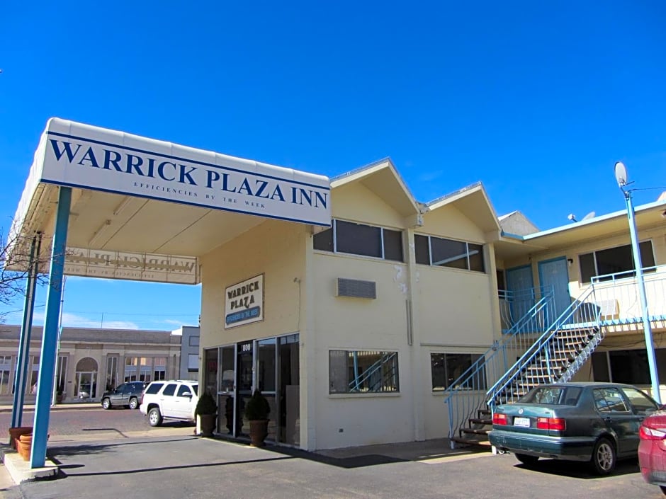 Warrick Plaza Inn