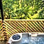 Goldcrest 3-Hot Tub-Woodland Lodges-Carmarthenshire-Tenby