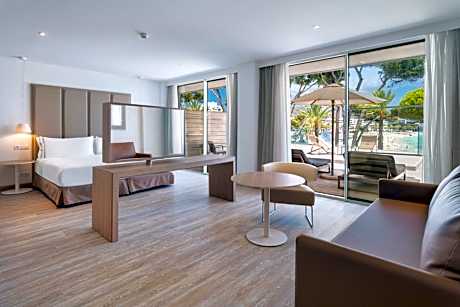 The Level Suite with Terrace